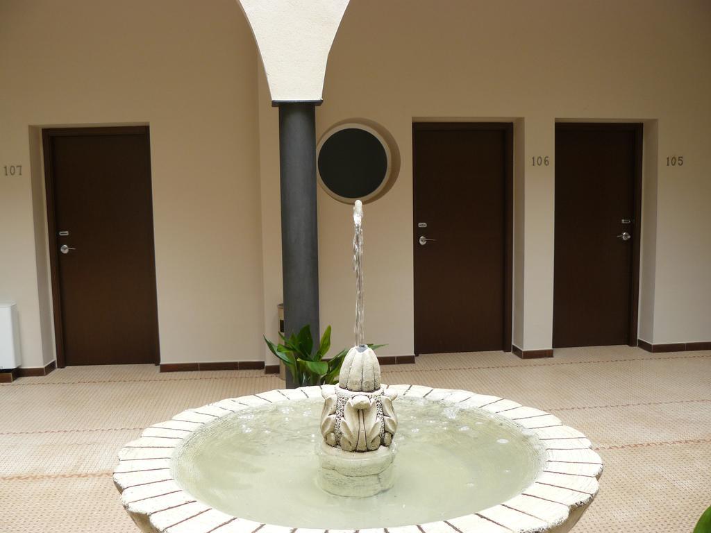 Ciudad Del Renacimiento Hotel Баеза Екстериор снимка