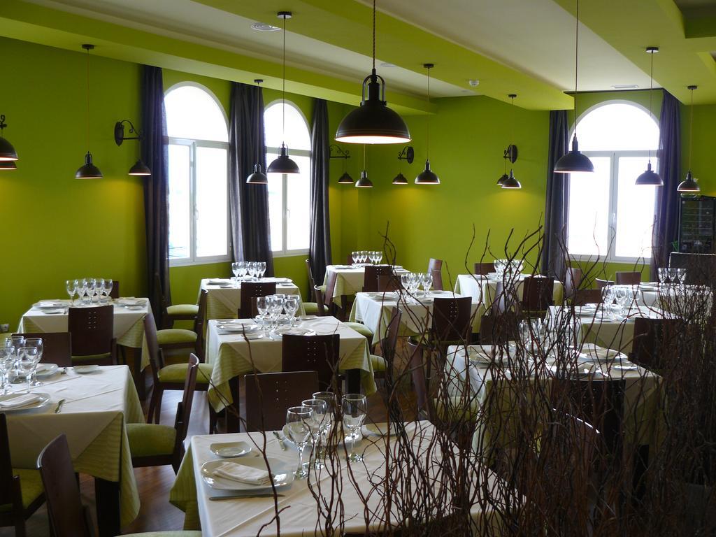 Ciudad Del Renacimiento Hotel Баеза Екстериор снимка