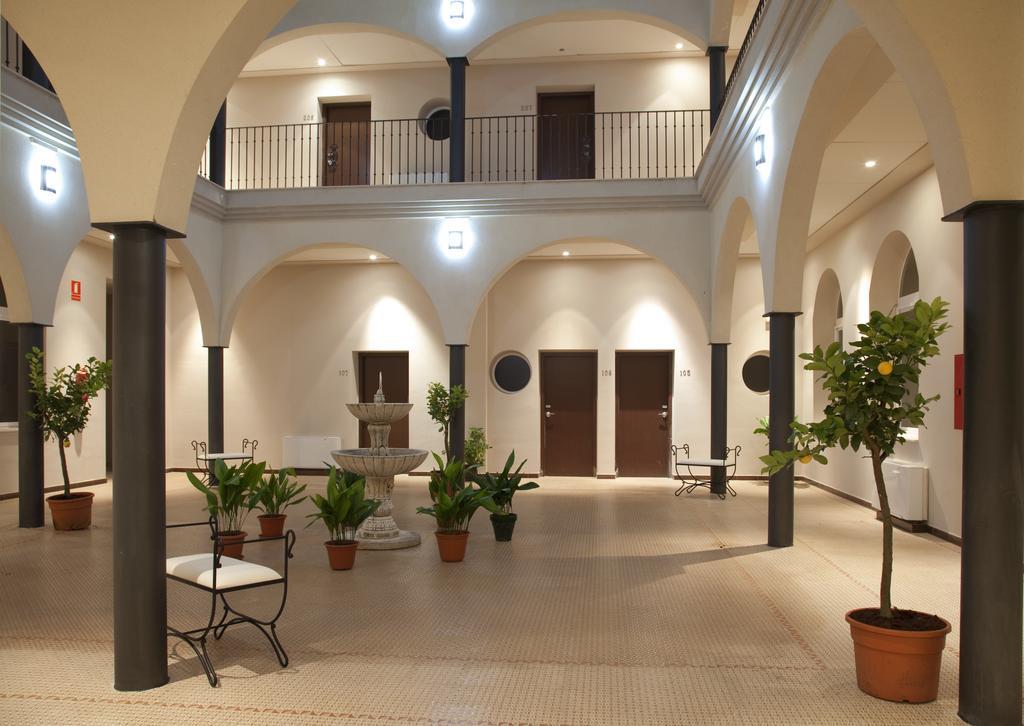 Ciudad Del Renacimiento Hotel Баеза Екстериор снимка